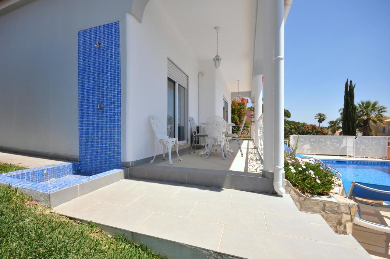 Well-Appointed Villa Is Situated In The Popular Resort Of Vilamoura Картейра Экстерьер фото